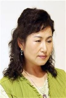 이승은 시인