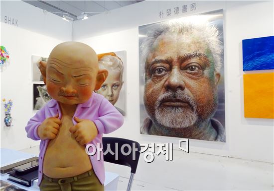 2015 광주국제아트페어 ~연일 관람객 붐벼