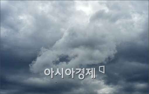 [포토]신비한 용 머리 구름