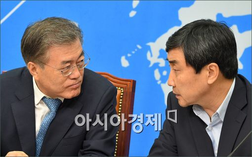 [포토]머리 맞댄 새정치연합 지도부