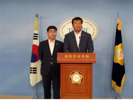 문상모 서울시의원(오른쪽)
