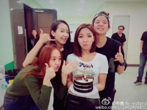 에프엑스, 내년 1월 첫 단독 콘서트로 ‘독보적인 개성 마음껏 표출’