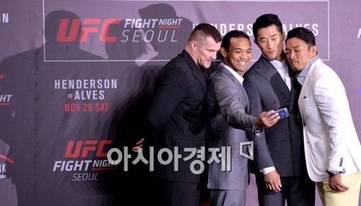 [포토]덩치에 어울리지 않는 파이터들의 귀여운 셀카