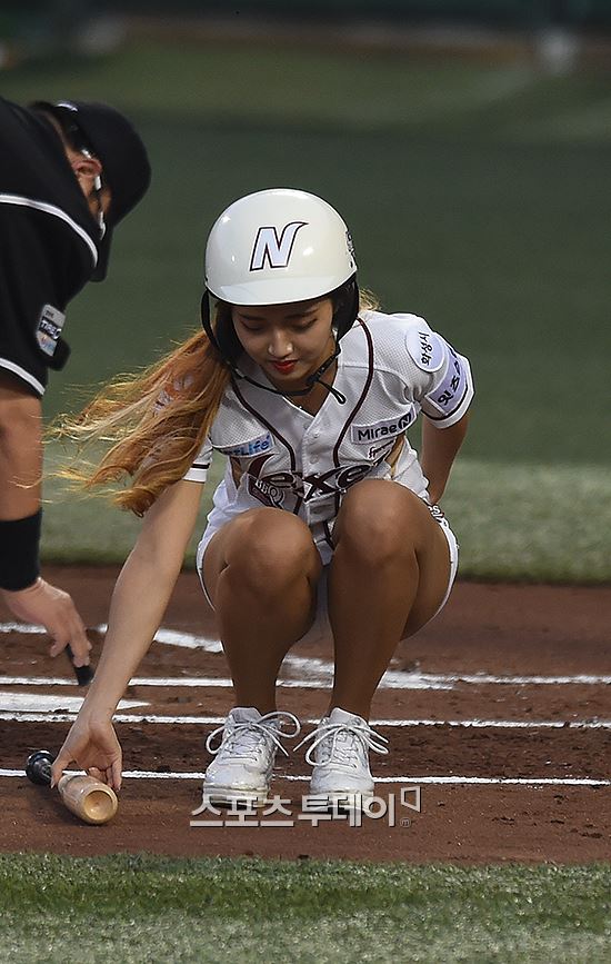 [포토] 배트걸 권안나, 핫팬츠 입고 아찔하게~