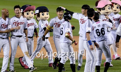 [포토]박지규, '시즌 최장시간 경기 끝냈어'