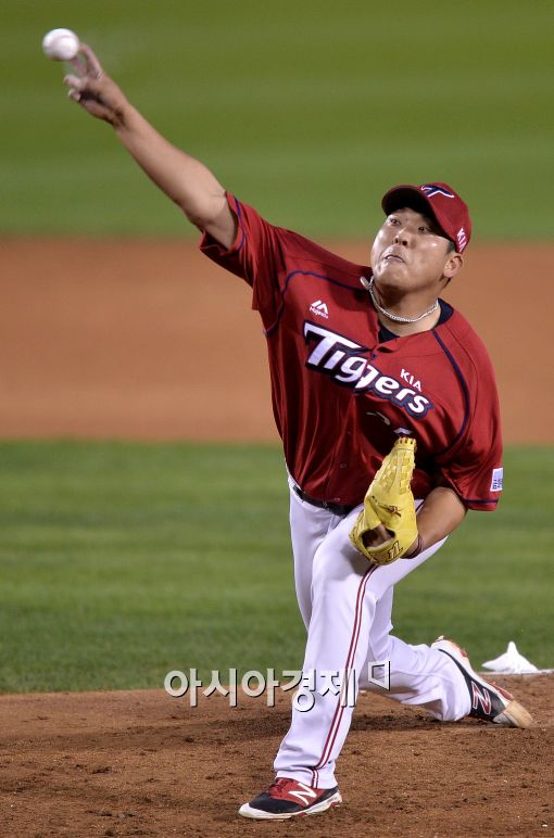 [포토]역투하는 KIA 선발 임준혁