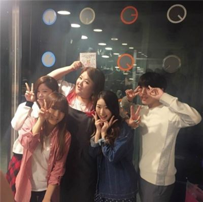 '짜리몽땅' 과거 이국주와 인증샷 공개…'포켓걸그룹'답네