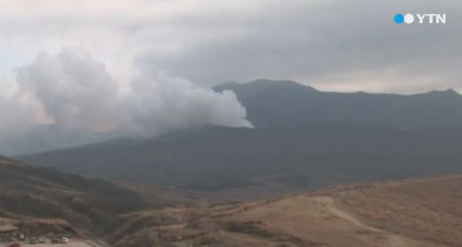 아소산 분화 속보 발령, 연기가 2000m까지 치솟아 '깜짝'