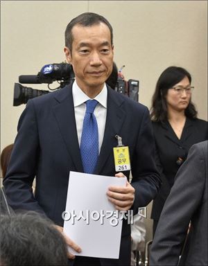 [포토]국감 출석하는 최치훈 삼성물산 대표