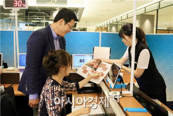 광주신세계(대표이사 유신열) 지하 1층에서는 본격적으로 추석 선물세트 배송에 돌입했다.