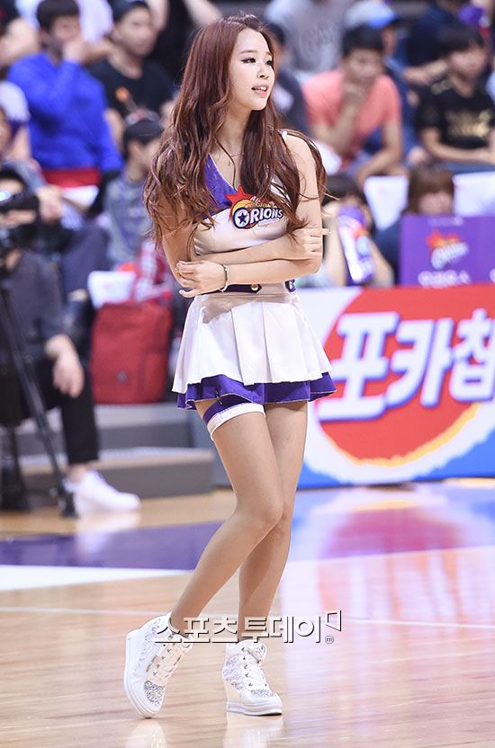[포토] 치어리더, 농구팬 사로잡은 미모
