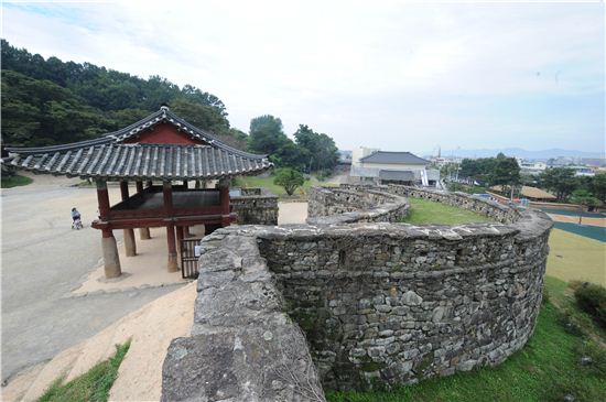 [여행만리]붉은 꽃무릇 융단을 깔아놓은 듯‥황홀경