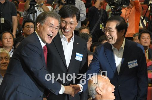 [포토]활짝 웃는 문재인·박원순