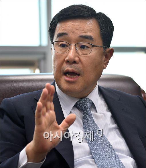 [아시아초대석]김정훈, 변호사 출신 비박 3선…금융·경제통 