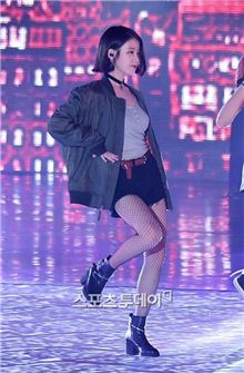 아이유 