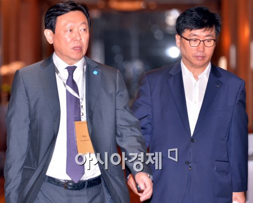 [포토]신동빈 회장, ABC포럼 참석하기 위해 입장