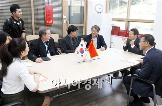 방문단은 이날 호남대 국제교류본부(본부장 박상령)를 방문해 간담회를 갖고 교류 협력 방안 및 발전 방향에 대해 논의하는 시간을 가졌다.
