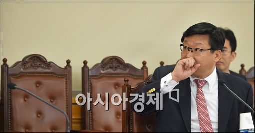 [포토]거시금융회의 주재하는 주형환 차관