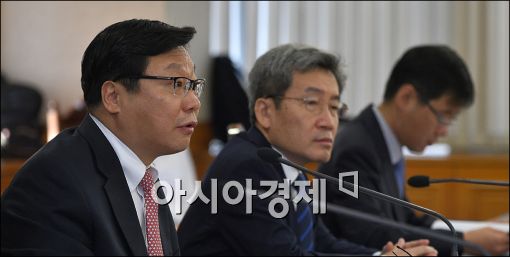 [포토]발언하는 주형환 기재부 차관