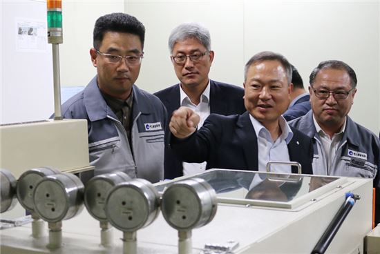 이웅범 LG이노텍 사장, 2차 협력사 방문…"협력사 목소리 귀 기울일 것"