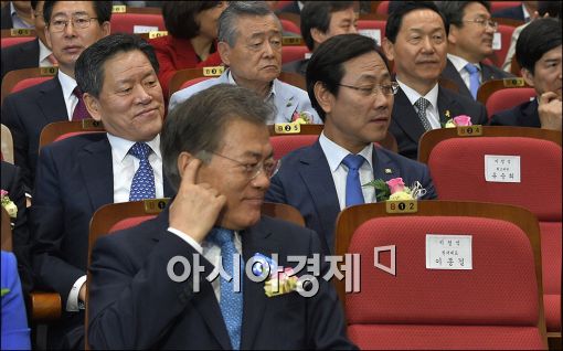 [포토]당 60주년 기념식 참석한 문재인 대표