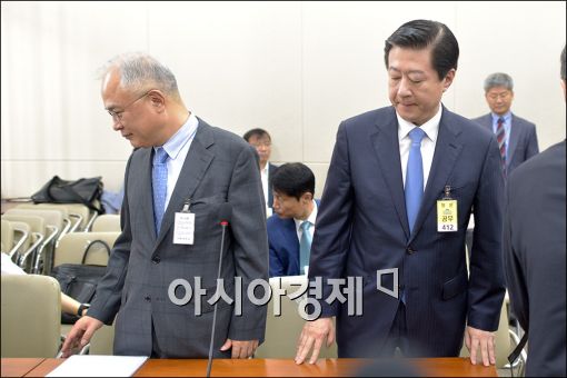 [포토]굳은 표정의 송재훈 삼성병원장