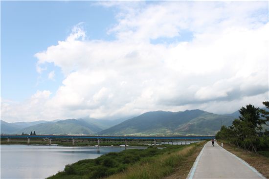 두 바퀴에 가을을 싣고~