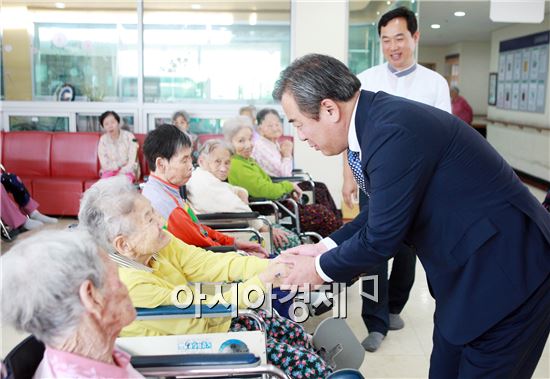 곡성군, 추석 명절 맞아 사회복지시설 위문 활동 펼쳐