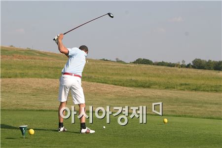 [김맹녕의 골프영어산책] "드라이버와 드라이브의 차이?"