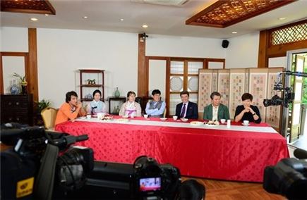 '아빠를 부탁해' 조혜정, 박세리에 해맑게 "발 만져봐도 되느냐"…무슨 일?