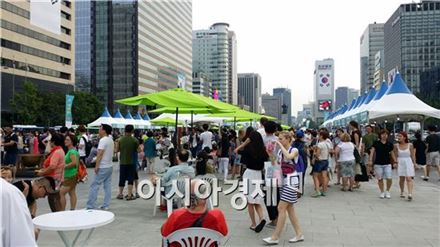 도심 곳곳 국내 최대 쇼핑축제 '서울바자축제' 개최 