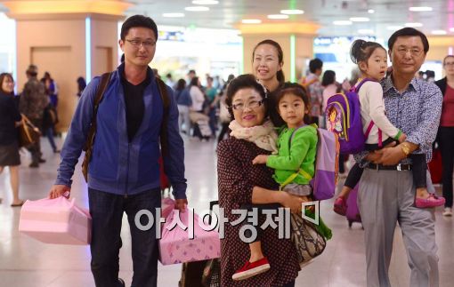 [포토]추석 연휴 마지막 날, '미소 가득' 