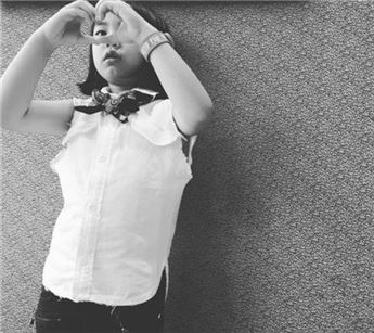 '개를 훔치는 완벽한 방법' 강혜정, 명절 선물은 딸 이하루? "토닥토닥"