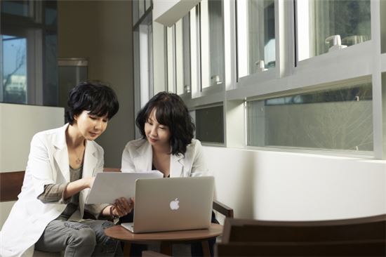 간편하고 안전한 쁘띠성형 '반영구필러', 하반기 면접 앞둔 취준생에게 인기