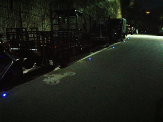 쏠라표지병 설치된 모습 