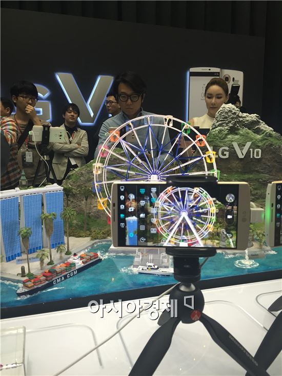 "무인도에 떨어졌을 때 가져갈 폰"…'LG V10' 써보니