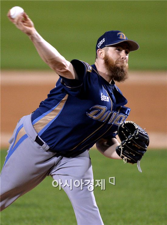 [포토]해커, '다승왕을 향해'