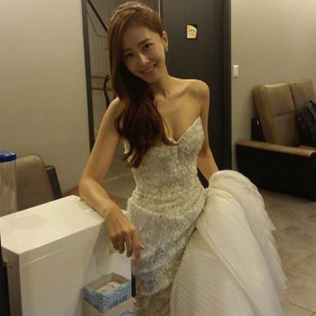 홍수현, 순백의 드레스 입고 '여신 미모 폭발'