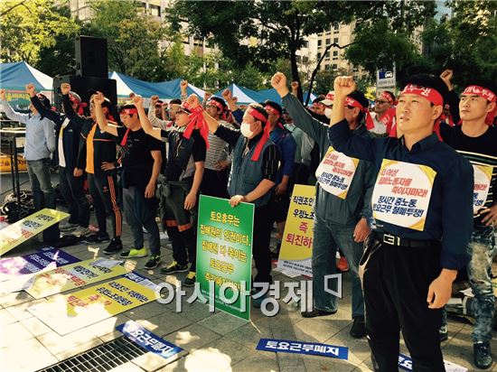 명절 하루 16시간 근무·사망률 6배…"'집배원 아저씨'의 이면" 