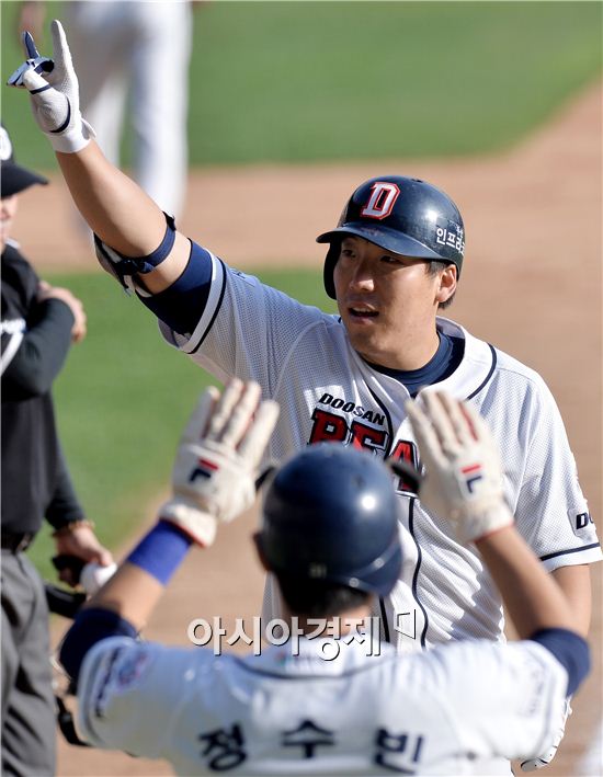 [포토]김현수, '3위로 향하는 쐐기 스리런!'