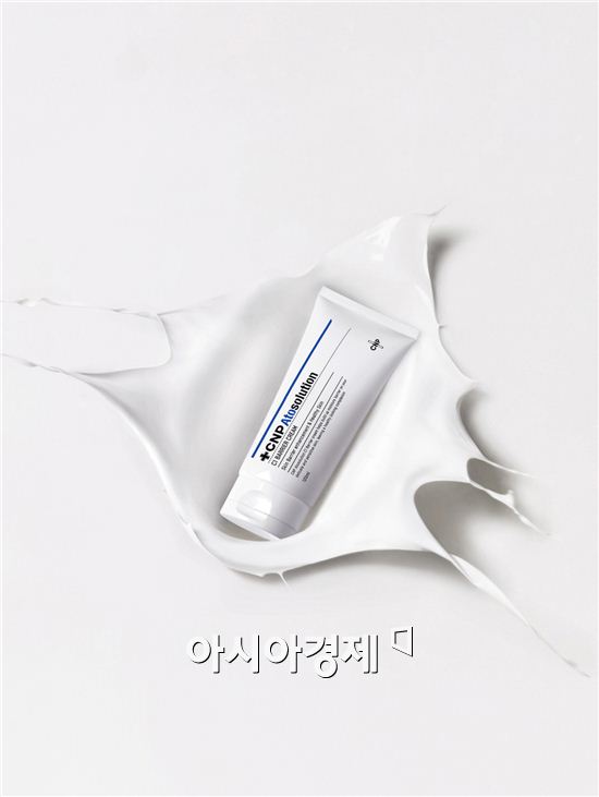 LG생활건강, CNP차앤박화장품 'CNP 아토솔루션' 출시
