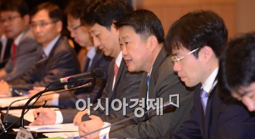 [포토]모두발언하는 김학도 산업통상자원부 통상교섭실장