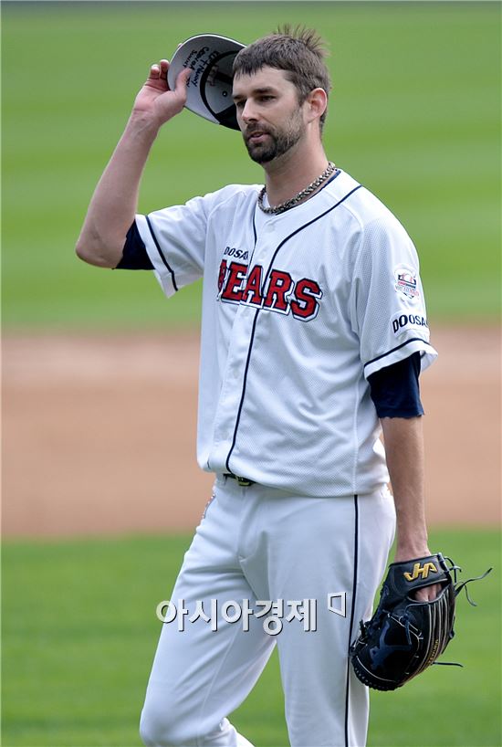 [포토]니퍼트, '홈런을 허용하다니…'