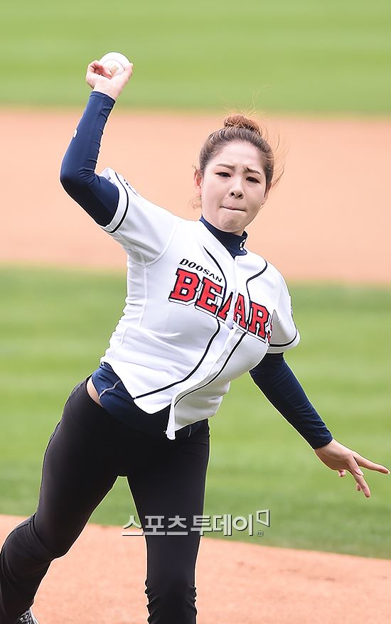 [포토] 신수지, 흔들림 없는 역대급 시구