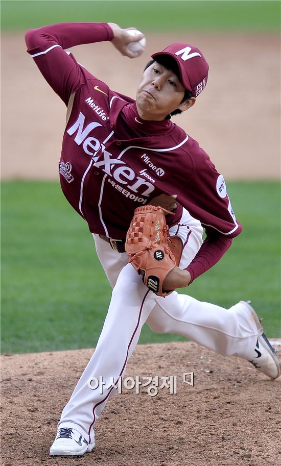 [포토]역투하는 넥센 하영민