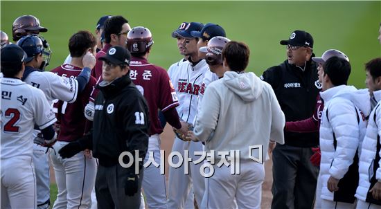 [포토]두산-넥센의 벤치클리어링