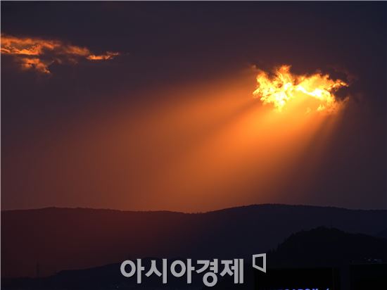 [포토]우주선 발사하는 스펙트럼 처럼~