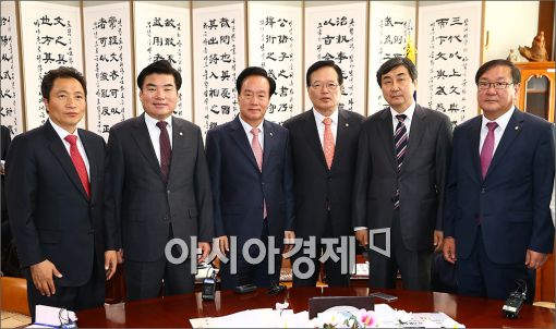 [포토]선거구 획정관련 여야 원내대표 긴급 회담