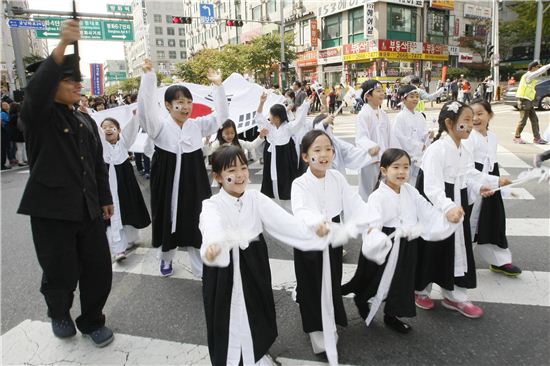 동화축제 퍼레이드 