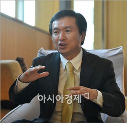 [유통 핫피플]'최고 품질' 입소문에 요우커들 쓸어담더군요